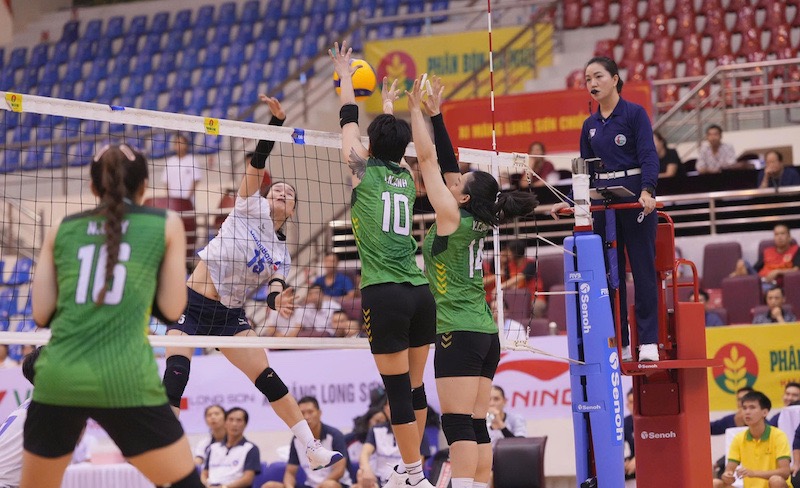 Tran ban ket giua VTV Binh Dien Long An va Vietinbank. Anh: VFV