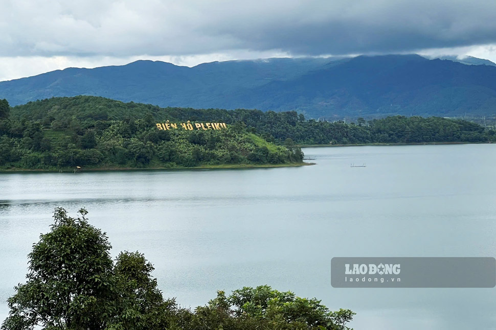 Lac Pleiku - un symbole touristique important dans la partie occidentale de la province de Gia Lai. Photo de : Hoai Phuong