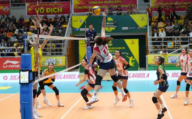 The national volleyball championship is the highest professional playground for players. Photo: VFV
