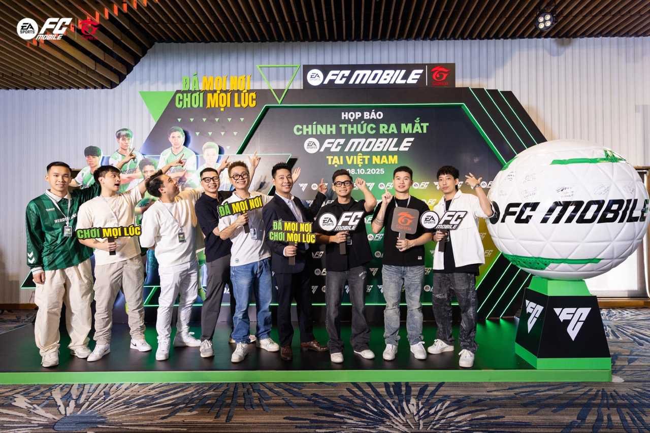 Garena cooperated with EA SPORTS to organize a press conference to launch EA SPORTS FC Mobile Vietnam. Photo: Organizing Committee.