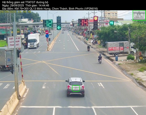 Vehiculo multado con enfriamiento en Dong Nai. Foto: Policia de Dong Nai