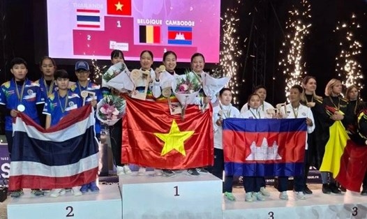 Đội tuyển nữ Việt Nam lên ngôi vô địch Giải bi sắt thế giới 2025 tại Pháp. Ảnh: Ban tổ chức