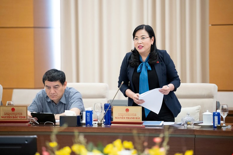 국회 대표 업무위원회 위원장 Nguyen Thanh Hai는 성 인민위원회 위원장이 한 달에 한 번 시민을 접견하므로 해결을 지시하는 위원회의 의견을 경청해야 한다고 말했습니다. 사진: Quochoi.vn