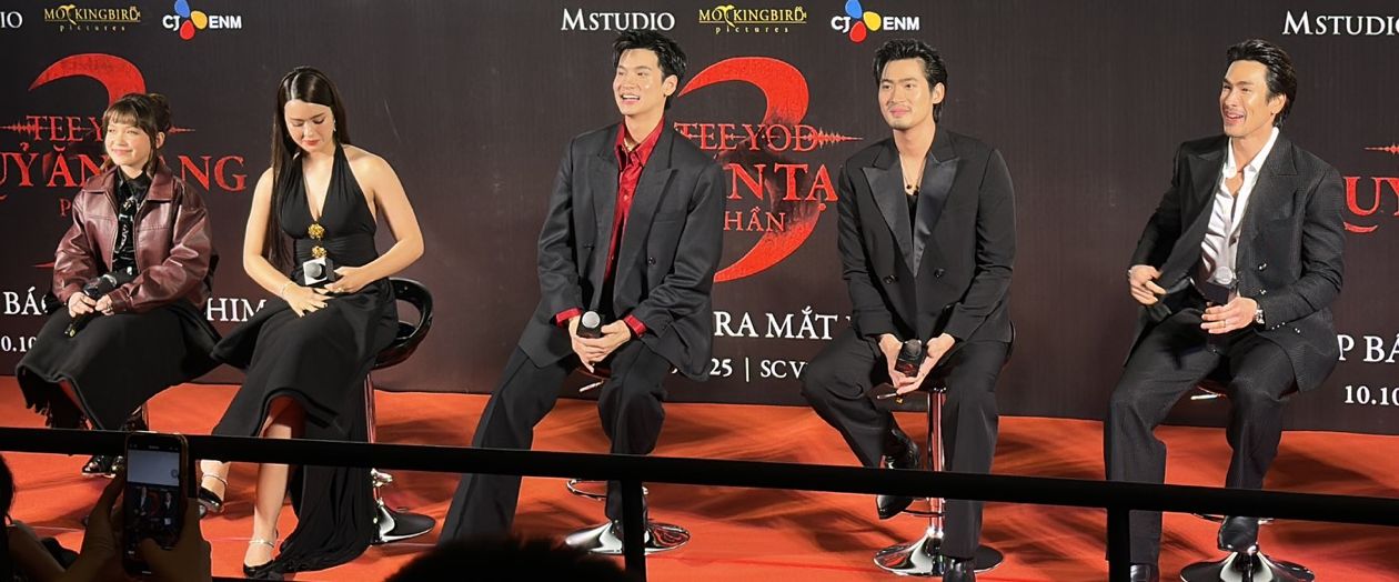 Qua nhieu nam, ten tuoi cua Nadech Kugimiya (ngoai cung phai) van luon duy tri duoc suc hut. Anh: CGV.