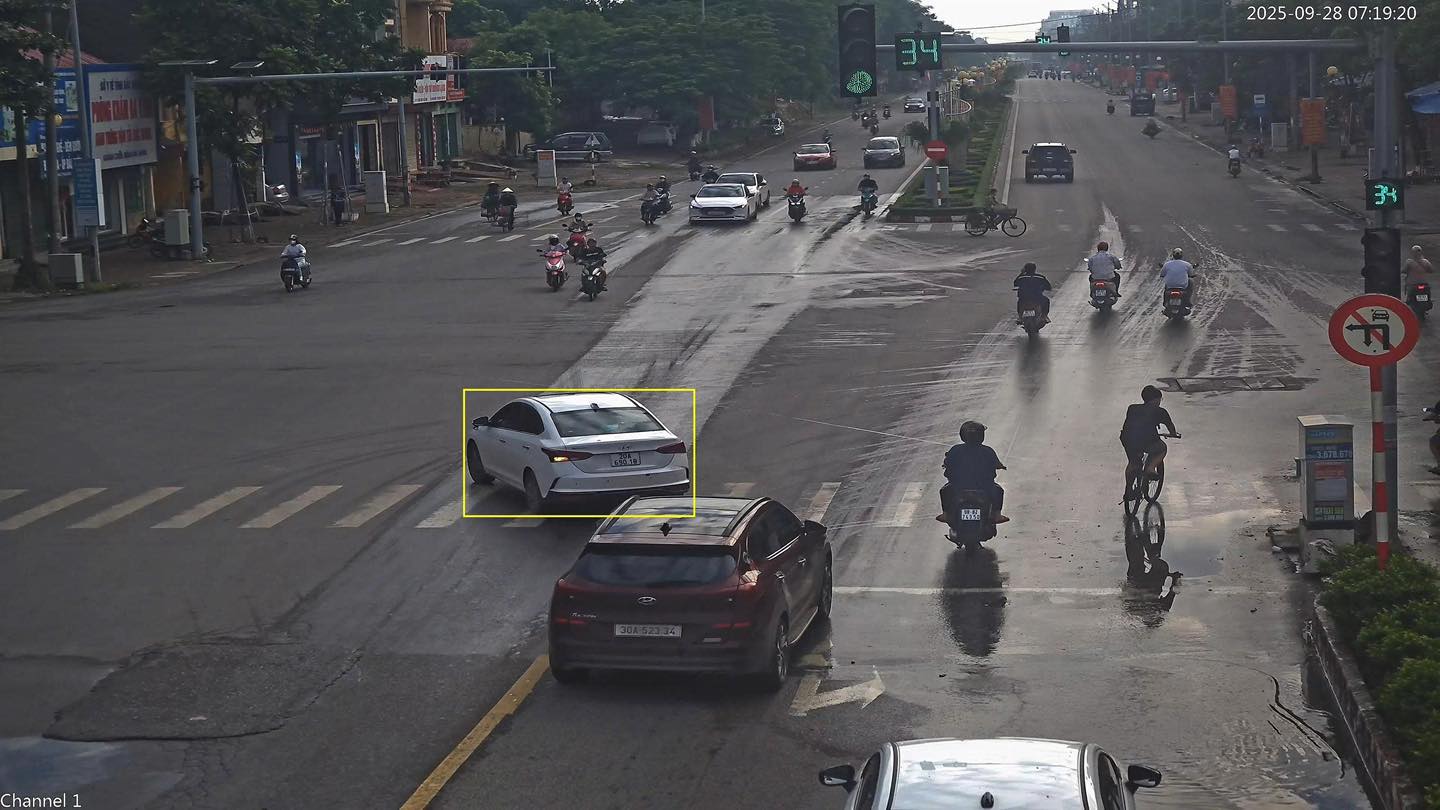 バクニン省で冷たい罰金を科せられた車の所有者。写真:バクニン警察