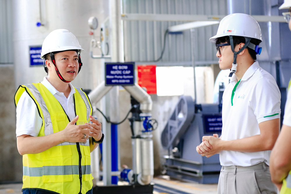 Saint-Gobain Vietnam cooperates with Vietnam Zerowaste to deploy a boiler system using biomass fuel. Photo: Provided by the enterprise
