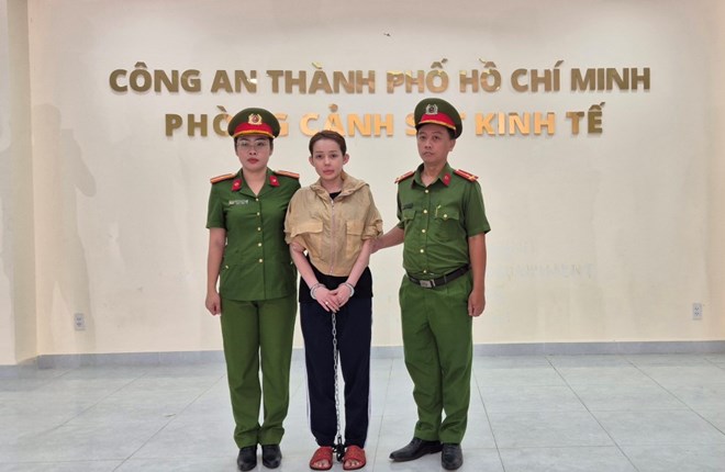 Prosecution and temporary detention of Vo Thi Ngoc Ngan (nickname "Ngan 98") Photo: Police
