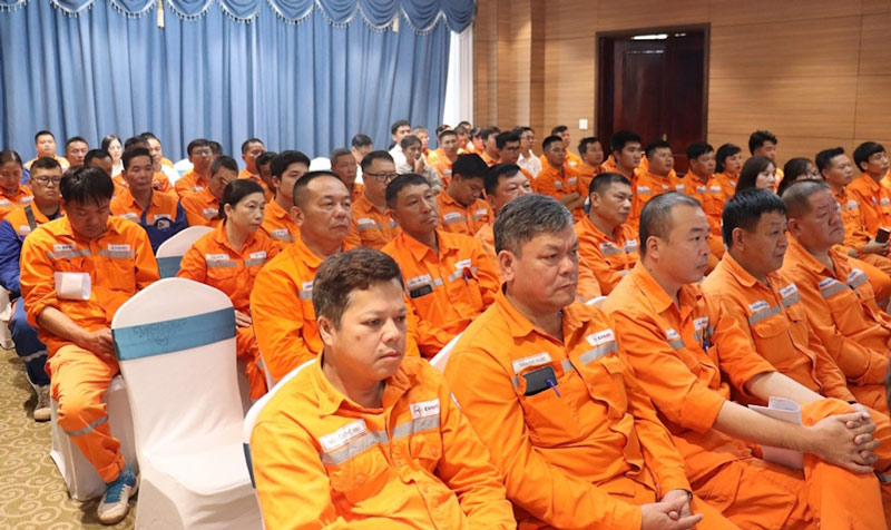Tao viec lam on dinh cho nguoi lao dong. Anh: Mai Ngoc Luong