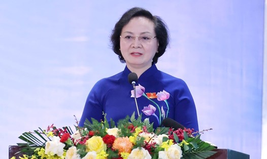 Bộ trưởng Bộ Nội vụ Phạm Thị Thanh Trà nêu rõ việc cơ cấu lại theo vị trí việc làm và nâng cao chất lượng đội ngũ cán bộ, công chức. Ảnh: Hải Nguyễn