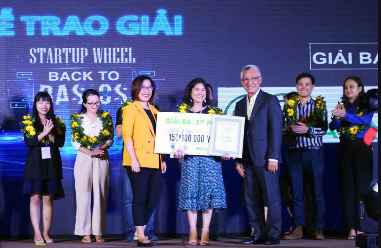 Ma con duoc tang nhieu phan thuong quy. Trong anh Palmania dat giai tai Cuoc thi khoi nghiep Startup Wheel 2020, cuoc thi khoi nghiep chuyen sau lon nhat Dong Nam A thu hut su tham gia cua gan 2.000 startup tu 20 quoc gia cua 5 chau luc. Anh: NVCC
