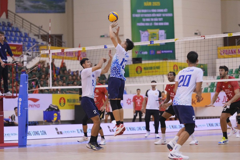 The Cong Tan Cang gianh chien thang set 2. Anh: VFV