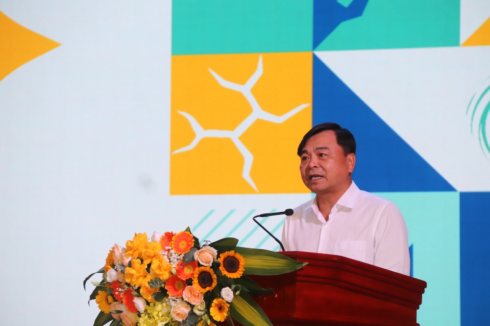 응우옌호앙히엡 농업환경부 차관은 미래 세대 교사들에게 전폭적인 신뢰를 보냈습니다. 사진: 응우옌린