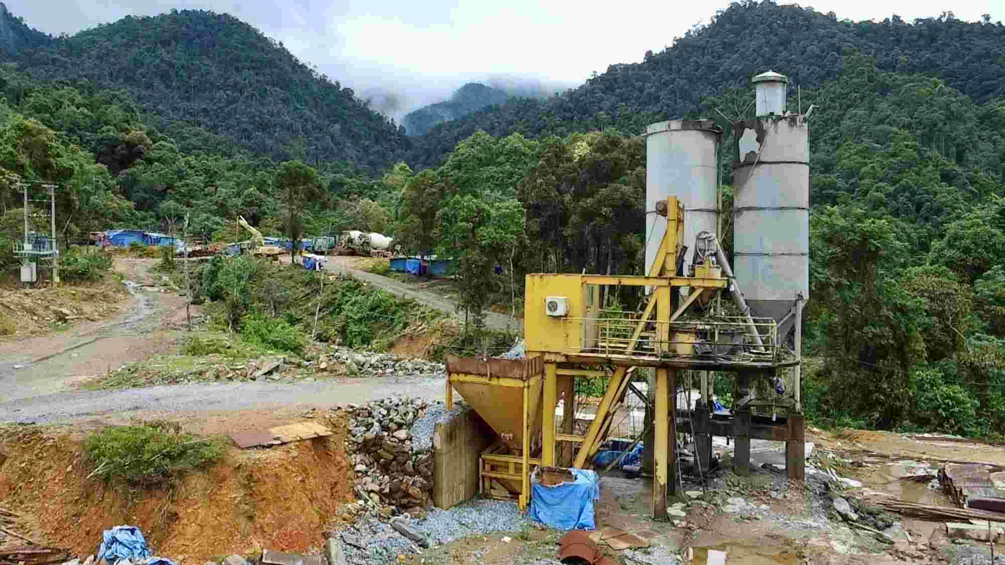 Mot so hinh anh tai Thuy dien Ban Kieng (xa Tung Ba, tinh Tuyen Quang). Anh: PV