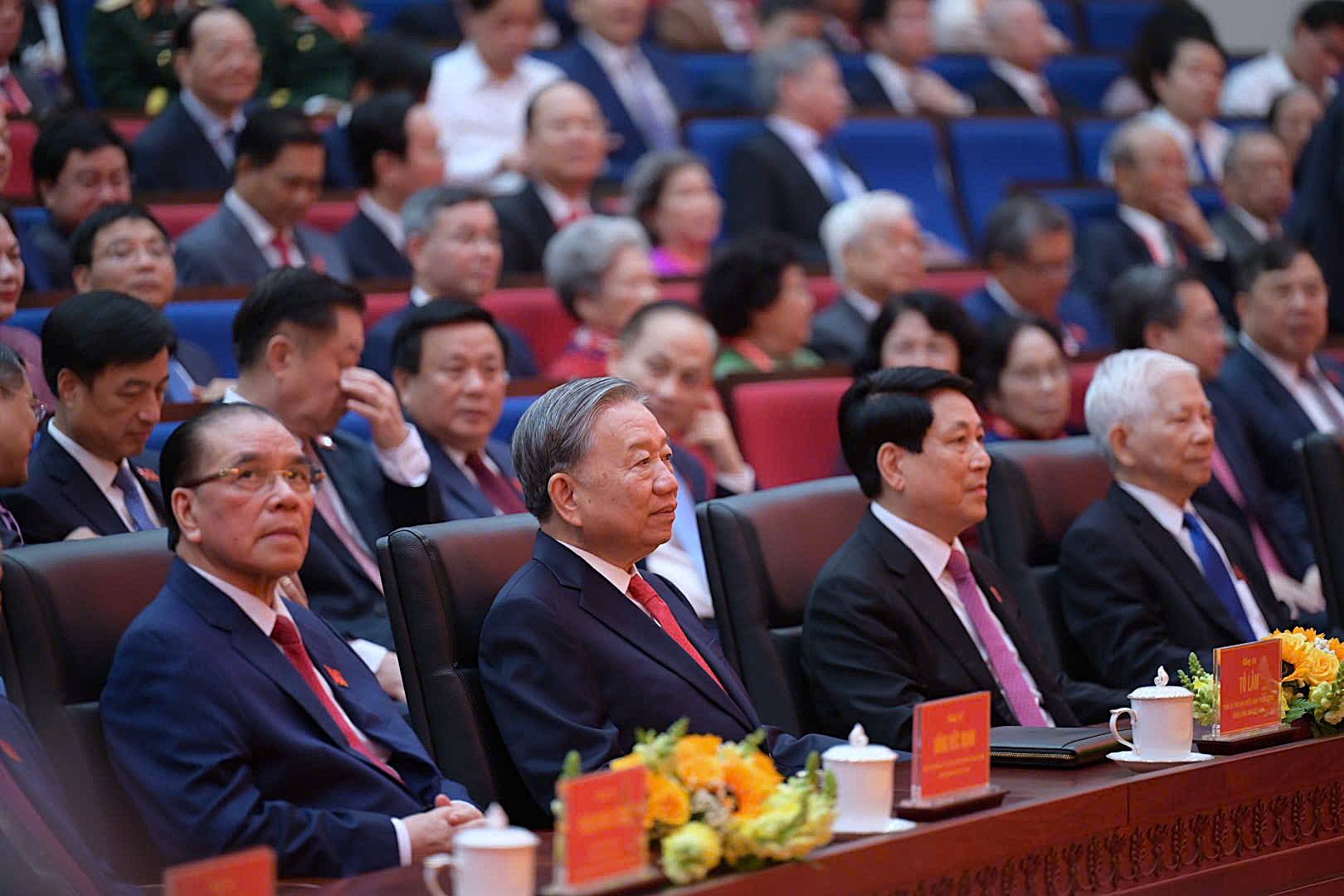 Tong Bi thu To Lam cung cac lanh dao, nguyen lanh dao Dang, Nha nuoc du dai hoi. Anh: Ban to chuc