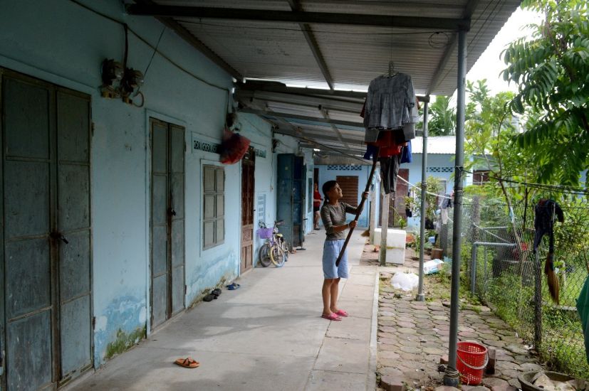 Quang Ngai workers are content in the depleted, damp rental houses. Photo: Vien Nguyen