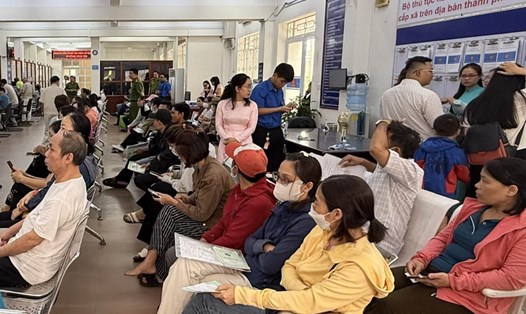 Triển khai dịch vụ công trực tuyến toàn trình giúp tiết kiệm thời gian, chi phí, tăng cường tính minh bạch, công khai cho người dân, doanh nghiệp khi thực hiện các thủ tục hành chính. Ảnh: Thành An