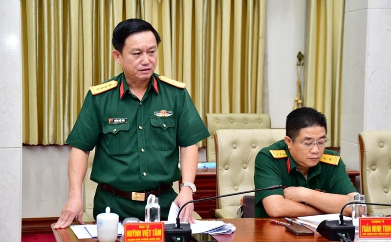 Army Colonel Huynh Viet Tam - Chief of Office of Military Region 7 was transferred and appointed to the position of Division Commander of Division 309. Photo: Military Region 7