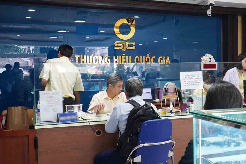 Le prix de l'or domestique aujourd'hui monte en fleche. Photo : Ha May