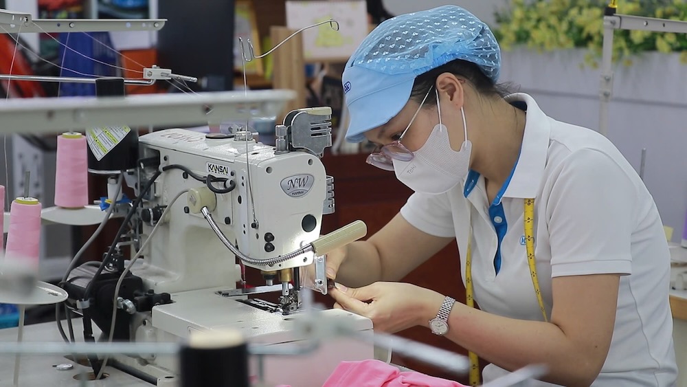 Nguyen Thi Trang 씨 Hue 섬유 의류 합자 회사 노동조합 여성 조합원. 사진: Quang An