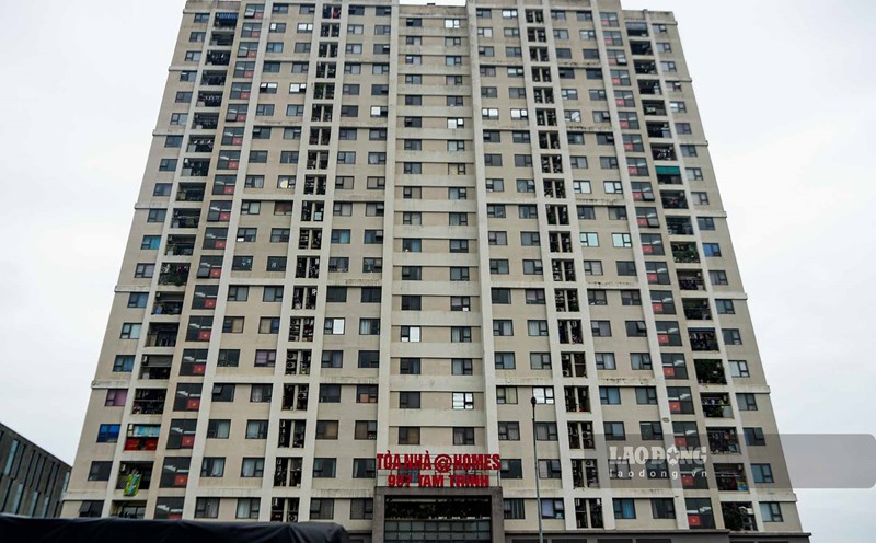 Cadres, civil servants and public employees are allowed to buy social housing if they meet the housing and income conditions according to the new regulations. Photo: Nhu Ha