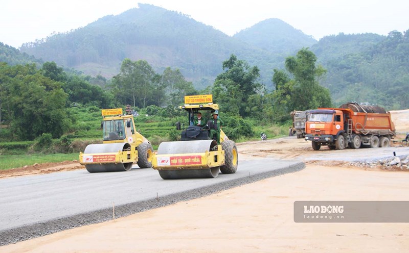 Tuyen Quang province aims to open the Tuyen Quang - Ha Giang expressway to technical traffic by December 19, 2025. Photo: Nguyen Tung.