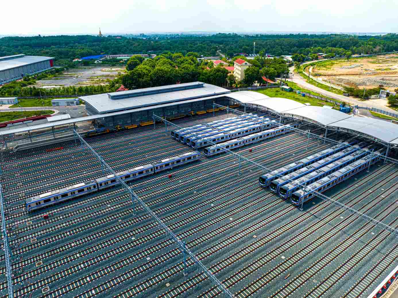 Tuyen Metro so 1 (Ben Thanh - Suoi Tien) da cho hon 14 trieu luot khach sau 9 thang van hanh. Anh: MINH QUAN