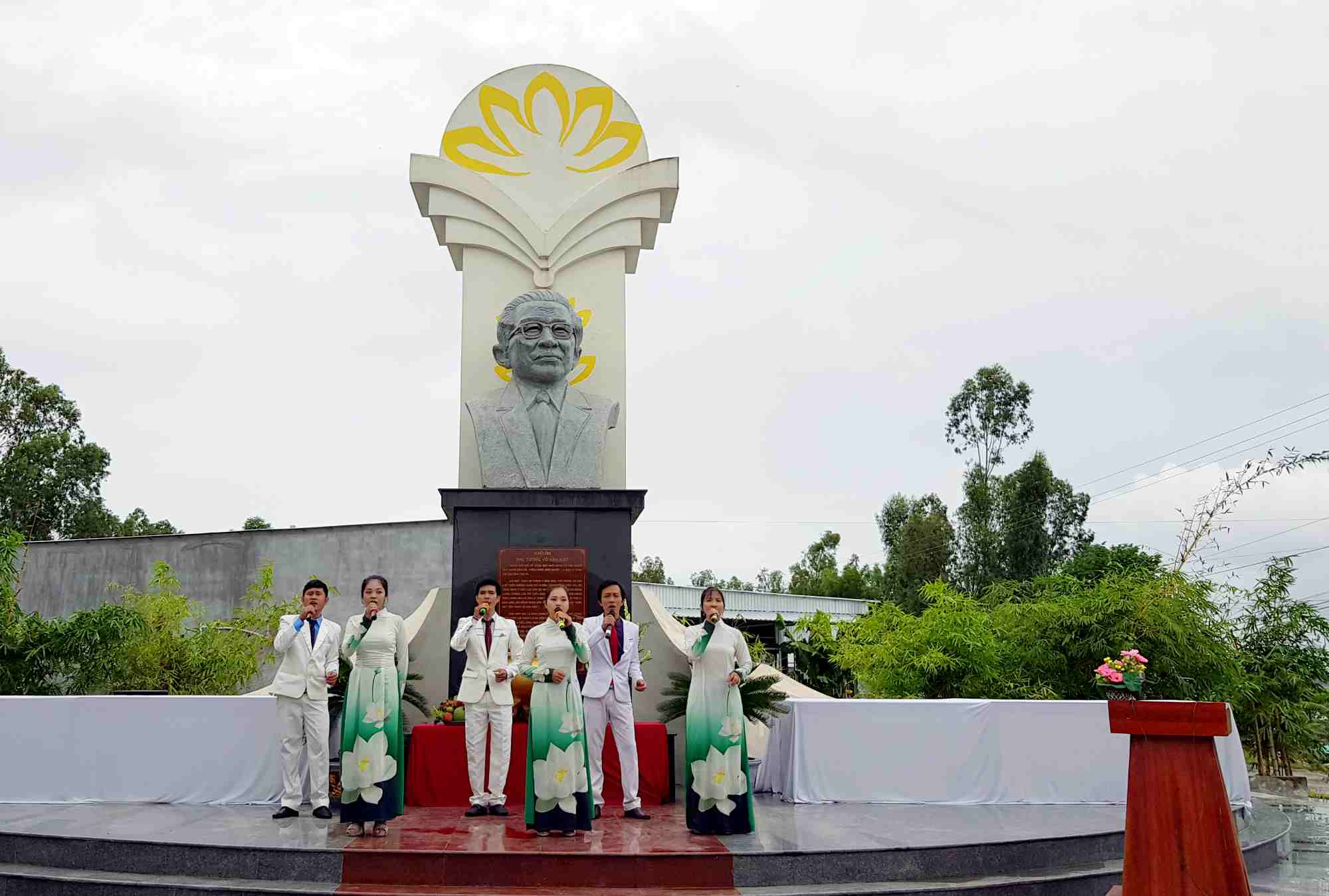 Mot goc cong trinh Cong vien Vo Van Kiet tai khu vuc dau con Kenh Vo Van Kiet. Anh: LUC TUNG