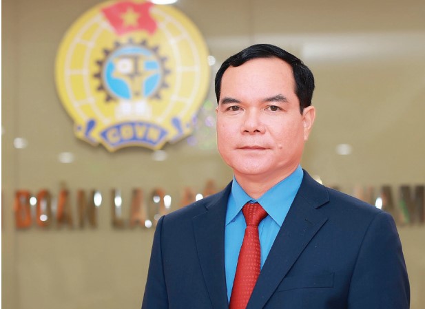 Member of the Party Central Committee, Vice Chairman of the Central Committee of the Vietnam Fatherland Front, President of the Vietnam General Confederation of Labor Nguyen Dinh Khang. Photo: HAI NGUYEN