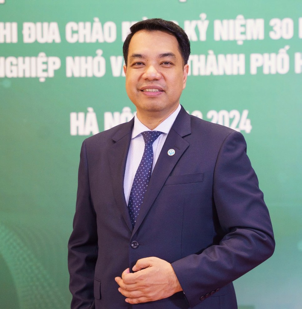 Professeur Mac Quoc Anh - Vice-president et secretaire general de l'Association des petites et moyennes entreprises de Hanoï. Photo : TUYET LAN