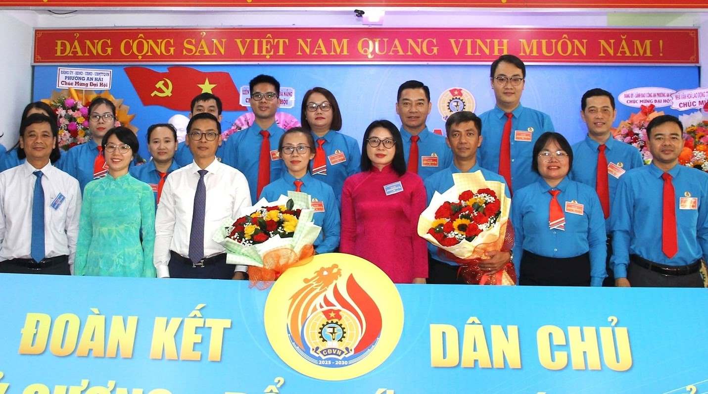 다낭 안하이(An Hai)동 노동조합 집행위원회 출범식. 사진: 응옥하(NgOC HA)