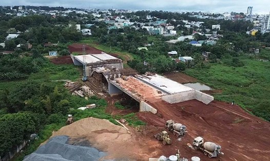 Dự án Đường Nguyễn Văn Linh và dự án Hạ tầng kỹ thuật khu dân cư đường Nguyễn Văn Linh tại Gia Lai. Ảnh: Hoài Phương