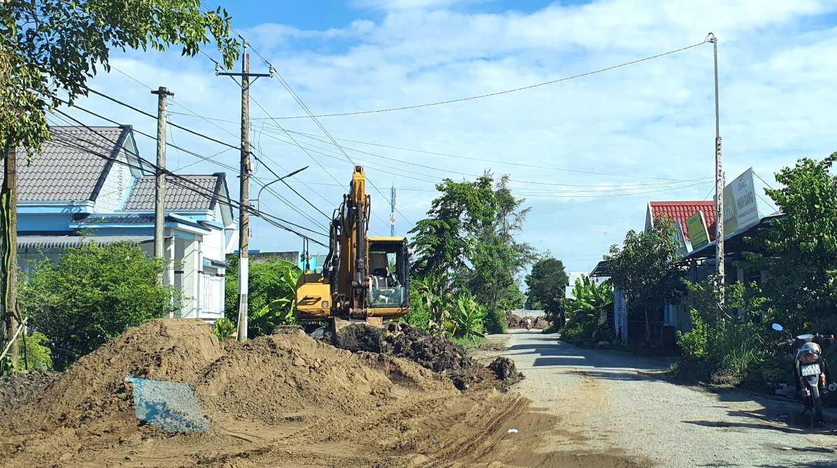 까마우의 공공 투자 프로젝트가 속도를 내고 있습니다. 사진: Nhat Ho