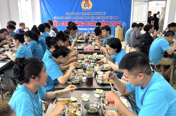 The 2025 Union Meal is jointly organized by the Union of Channel Well Technology Vietnam Co., Ltd. (Hanoi). Photo: Tran Vu
