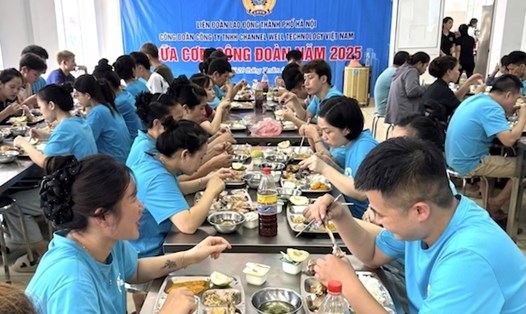 Bữa cơm Công đoàn năm 2025 do Công đoàn cơ sở Công ty TNHH Channel Well Technology Việt Nam (Hà Nội) phối hợp tổ chức. Ảnh: Trần Vũ