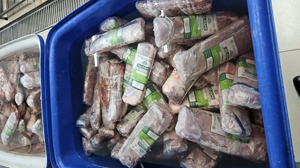 Thịt trâu được “phù phép” thành thịt bò Wagyu. Ảnh: CAHN