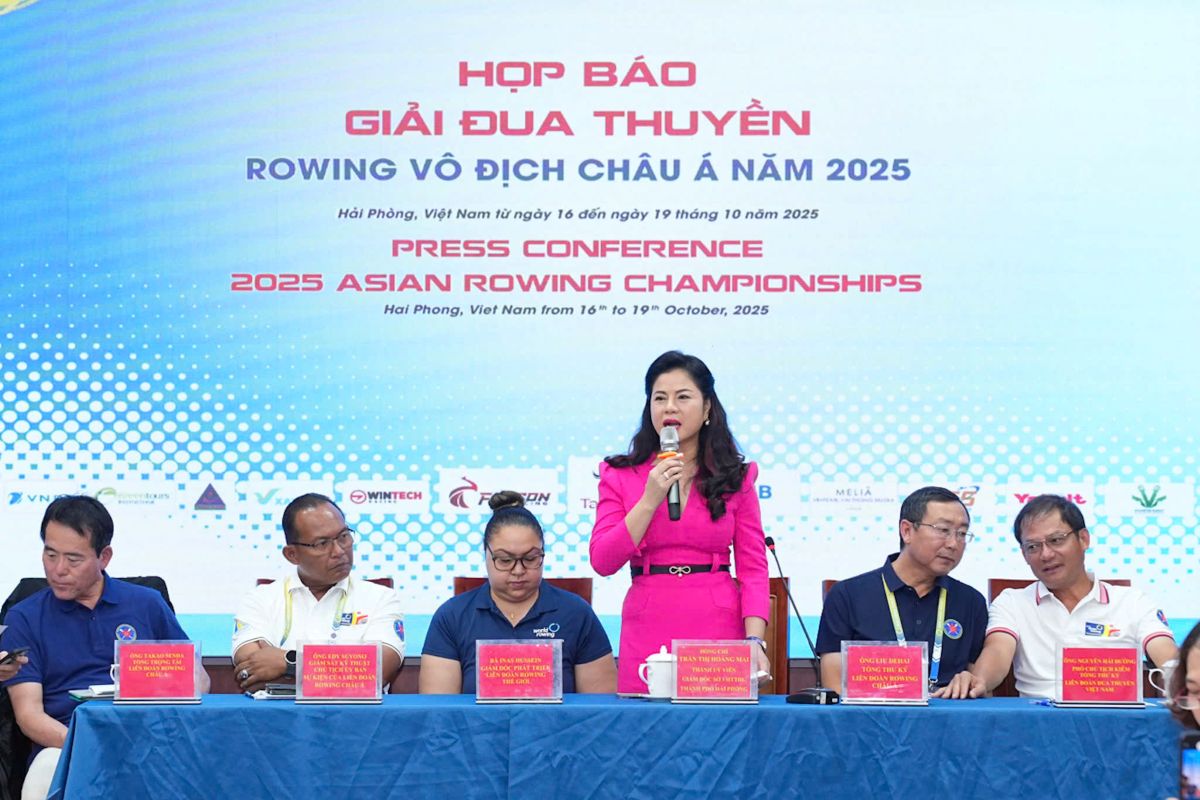 Director of the Department of Culture, Sports and Tourism Tran Thi Hoang Mai - Head of the Organizing Committee of the tournament informed about the tournament. Photo: Hai Phong Portal