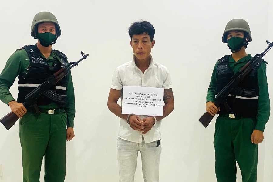 Arrest of a subject illegally possessing drugs. Photo: Border Guard