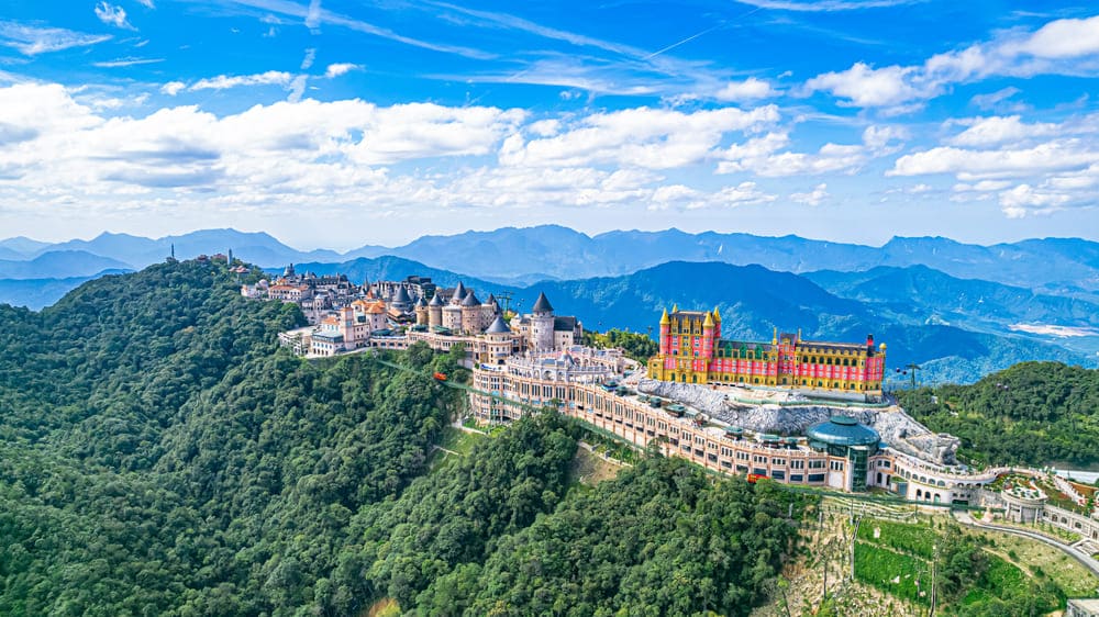 Khu du lịch Sun World Ba Na Hills một lần nữa được vinh danh Khu du lịch chủ đề hàng đầu châu Á. 