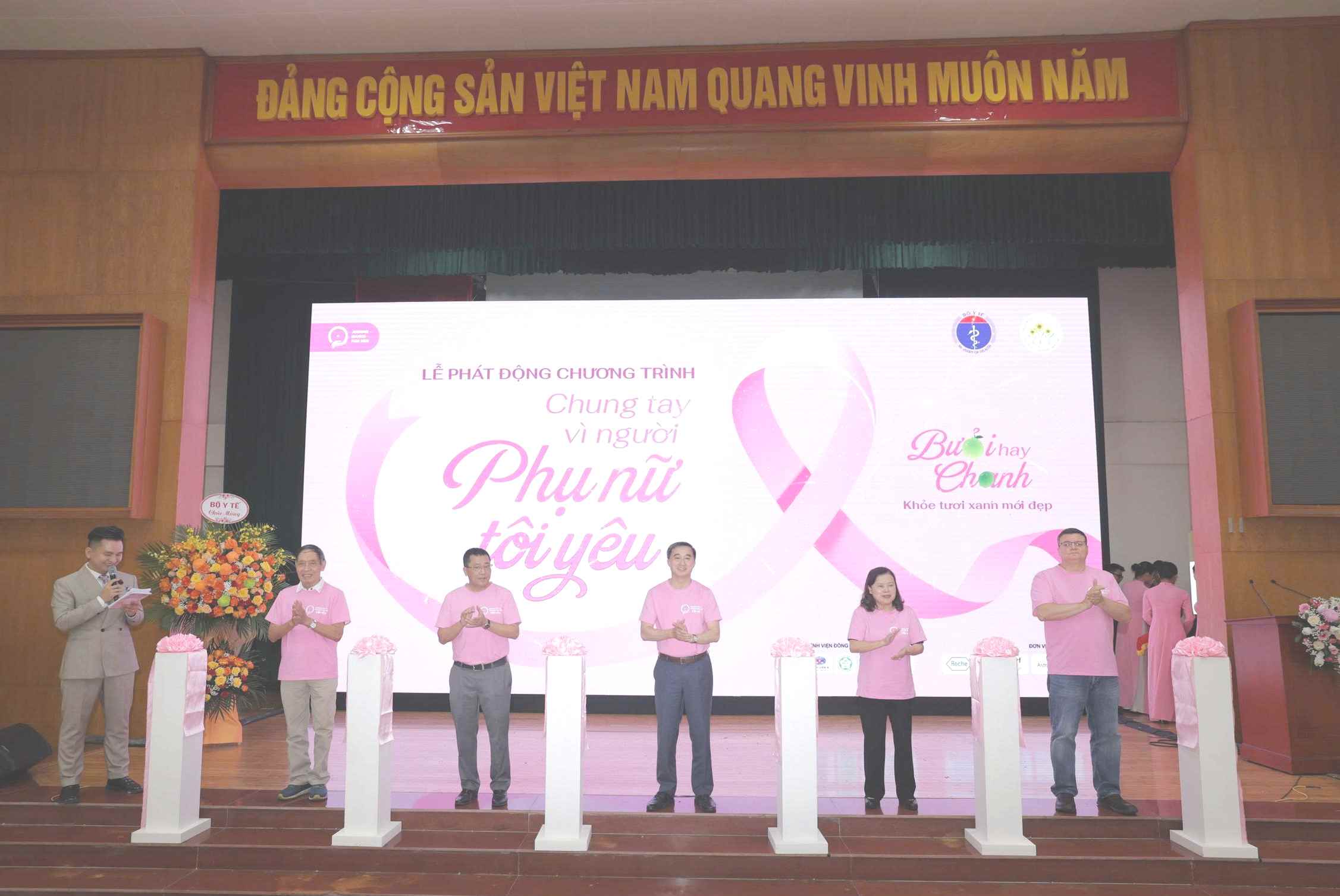 The campaign aims to mobilize the community to proactively prevent and screen for early detection of breast cancer. Photo: Kien Pham