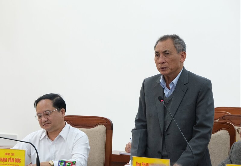 ラムドン省ベトナム祖国戦線委員会元委員長のグエン・キム・カン氏は会議でコメントした。写真: ラムドック