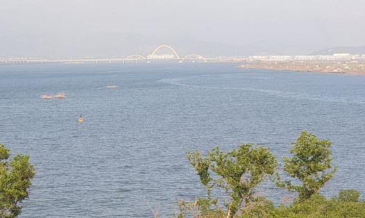 Vịnh Cửa Lục. Ảnh: Nguyễn Hùng