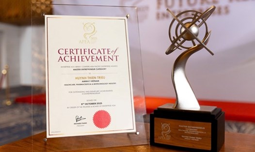 Tổng Giám đốc Amway Việt Nam vinh dự nhận Giải Doanh nhân xuất sắc châu Á 2025. Ảnh: Amway