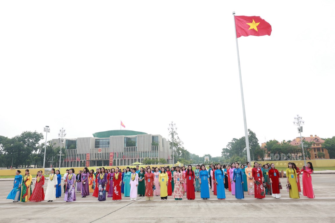 Doan dai bieu nu doan vien cong doan tieu bieu bao cong dang Bac. Anh: Hai Nguyen