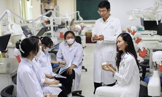 Bộ, ngành và các địa phương đã bắt đầu công bố phương án sáp nhập trường y dược. Ảnh minh họa: UMP