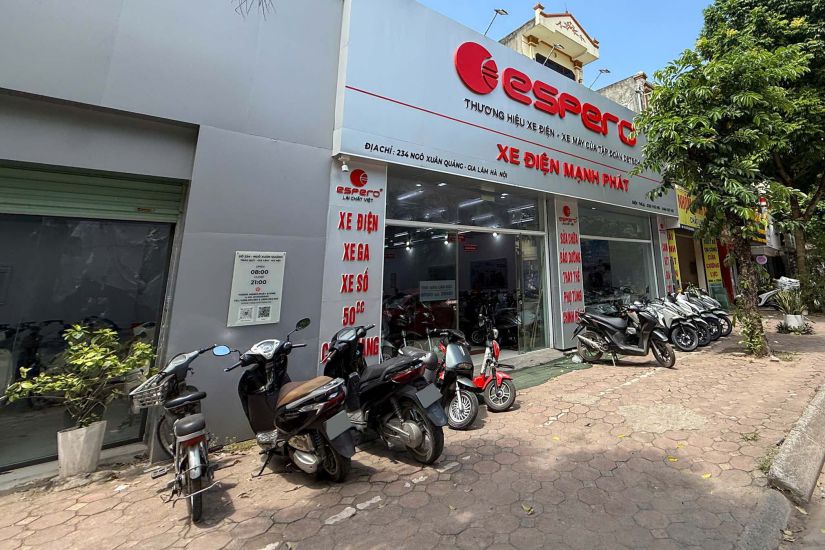 Yadea - Systeme de magasin de vehicules electriques Manh Phat au 234 rue Ngo Xuan Quang, Hanoï. Photo de : Groupe PV