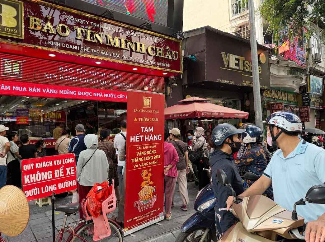 Nhieu nguoi lua chon bo ve vi vang qua kho mua o thoi diem nay. Anh: Phuong Anh