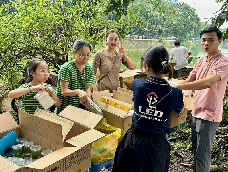 Cong ty Co phan Dich vu Giai phap Quoc te tham gia nhieu hoat dong thien nguyen. Anh: Cong ty cung cap