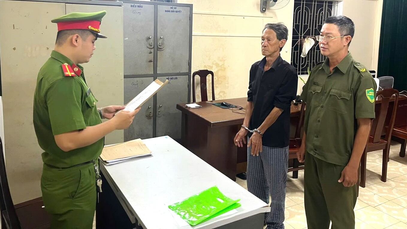 The thief fell into a net. Photo: Q. An.