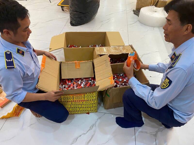 호치민시 디지털 플랫폼에서 가짜 상품 단속 강화. 사진: 호치민시 시장 관리국