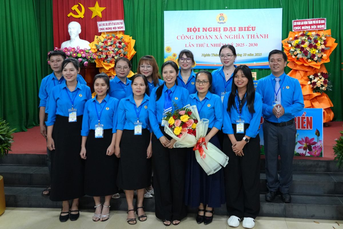 Lancement du Comite executif du syndicat communal de Nghia Thanh du 1er mandat mandat 2025-2030 lors de la conference. Photo : Thanh An